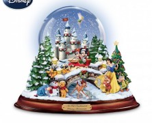 Old Fashioned Disney Christmas Snow Globe
