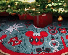 Mickey and Minnie Retro Christmas Tree Skirt